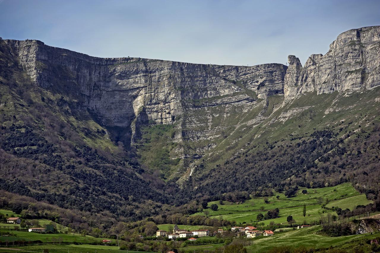Ciudad De Orduña Eksteriør billede